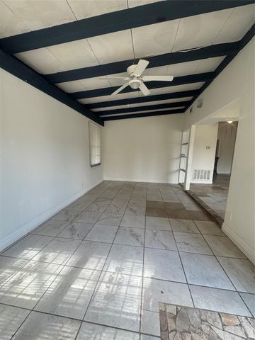 9113 Oak Knoll Lane, Houston, TX 77078