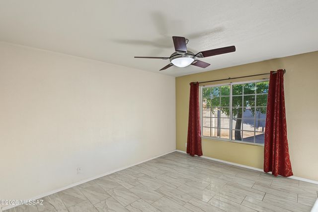 810 S Sarnoff Drive, Tucson, AZ 85710