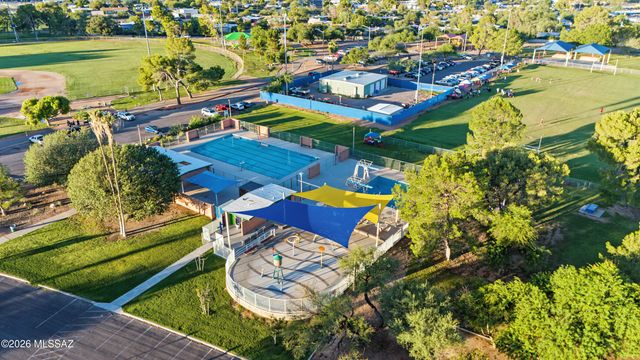 810 S Sarnoff Drive, Tucson, AZ 85710