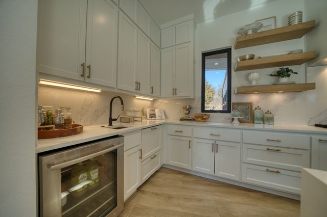 14087 Ozark Drive, Garfield, AR 72732