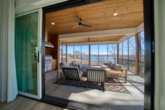 14087 Ozark Drive, Garfield, AR 72732