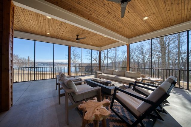 14087 Ozark Drive, Garfield, AR 72732