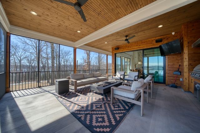 14087 Ozark Drive, Garfield, AR 72732