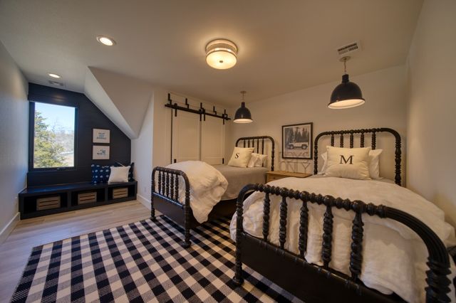 14087 Ozark Drive, Garfield, AR 72732