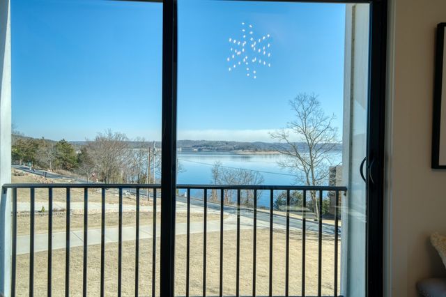 14087 Ozark Drive, Garfield, AR 72732