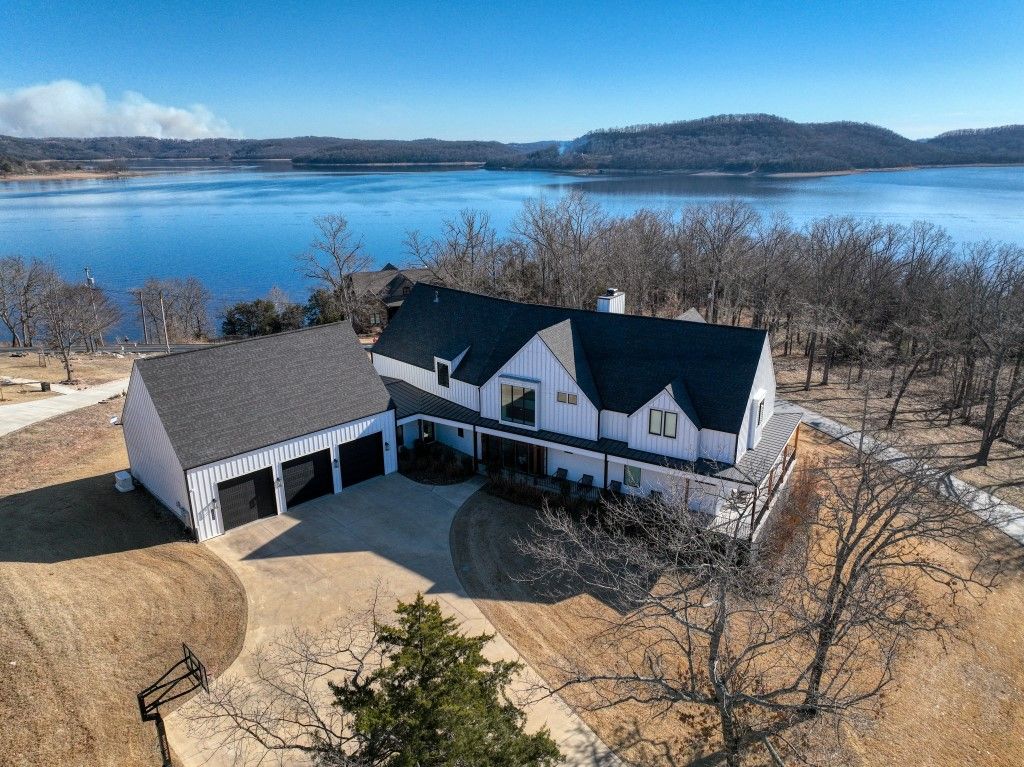 14087 Ozark Drive, Garfield, AR 72732