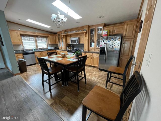 8 BALTIMORE AVE, Stafford Township, NJ 08050