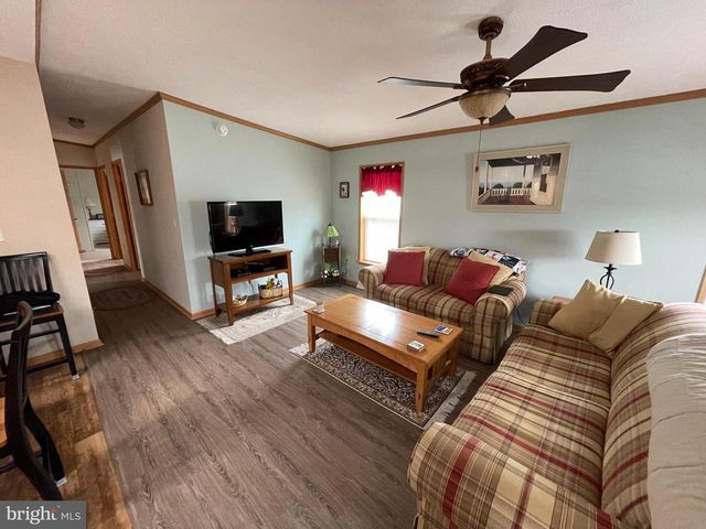 8 BALTIMORE AVE, Stafford Township, NJ 08050