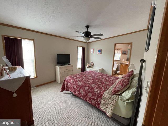 8 BALTIMORE AVE, Stafford Township, NJ 08050