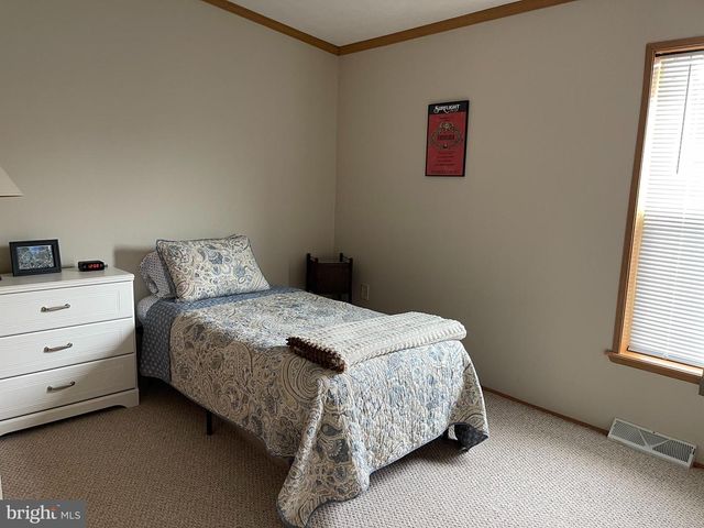 8 BALTIMORE AVE, Stafford Township, NJ 08050