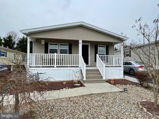 8 BALTIMORE AVE, Stafford Township, NJ 08050