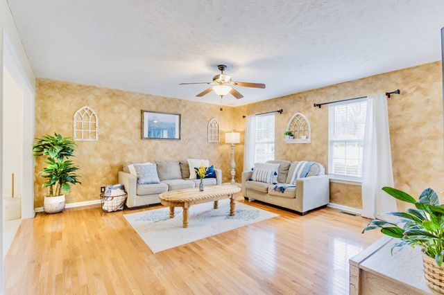 1482 Overton Ct, Rockvale, TN 37153