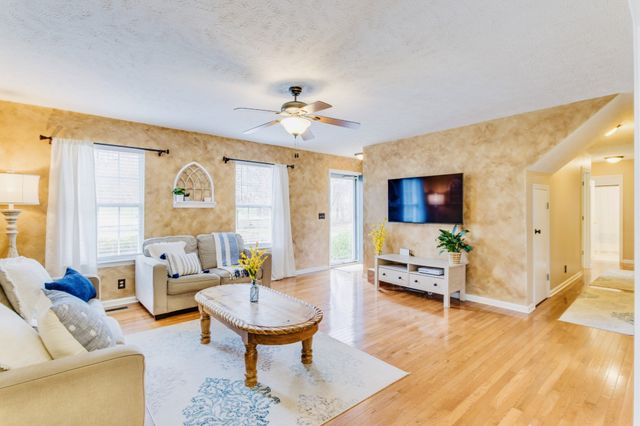 1482 Overton Ct, Rockvale, TN 37153