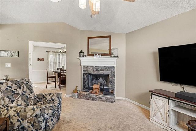 200 Treetop Drive, Hampton, GA 30228