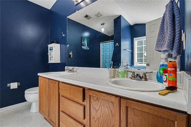 200 Treetop Drive, Hampton, GA 30228