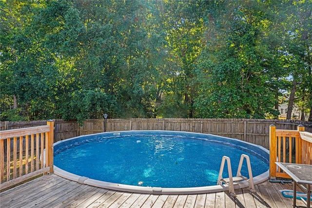 200 Treetop Drive, Hampton, GA 30228