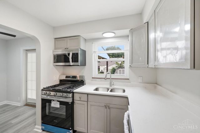 1906 Acorn Drive, North College Hill, OH 45231