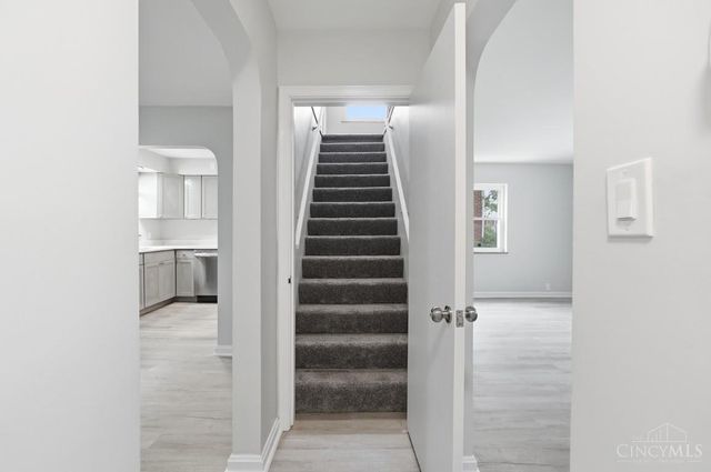1906 Acorn Drive, North College Hill, OH 45231