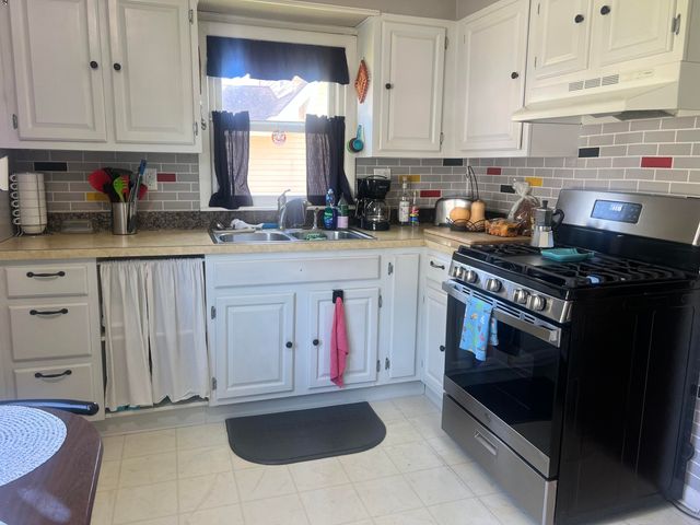 654 Bond Avenue, Valparaiso, IN 46385