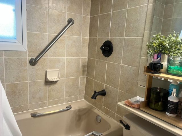 654 Bond Avenue, Valparaiso, IN 46385