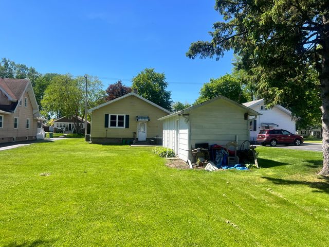 654 Bond Avenue, Valparaiso, IN 46385