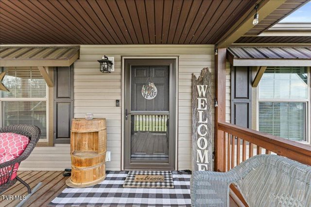 933 Hunting Hill Road, Piney Flats, TN 37686