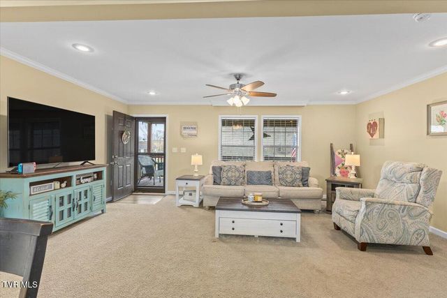 933 Hunting Hill Road, Piney Flats, TN 37686