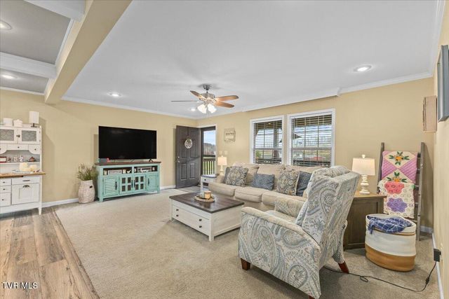 933 Hunting Hill Road, Piney Flats, TN 37686