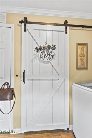 933 Hunting Hill Road, Piney Flats, TN 37686