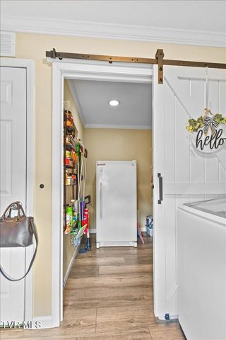 933 Hunting Hill Road, Piney Flats, TN 37686