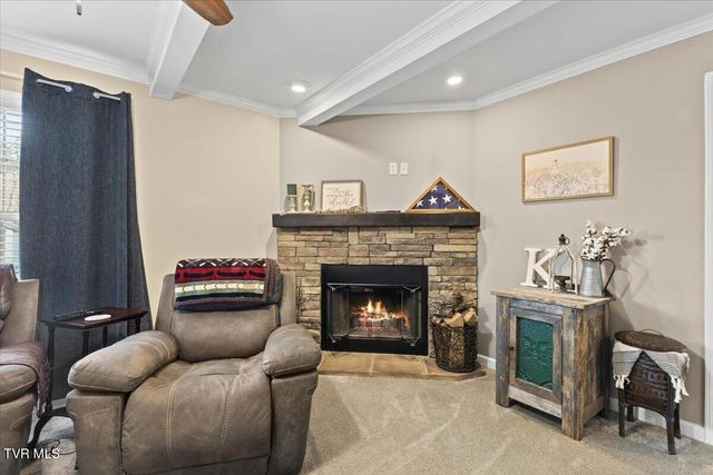 933 Hunting Hill Road, Piney Flats, TN 37686