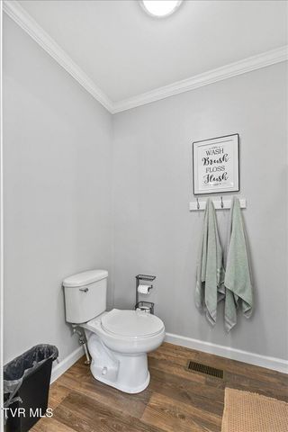 933 Hunting Hill Road, Piney Flats, TN 37686