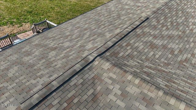 933 Hunting Hill Road, Piney Flats, TN 37686