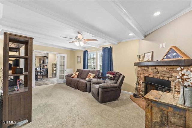 933 Hunting Hill Road, Piney Flats, TN 37686