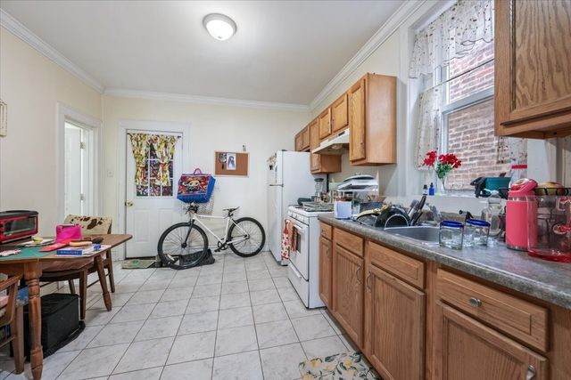 934 W 35th Place, Chicago, IL 60609