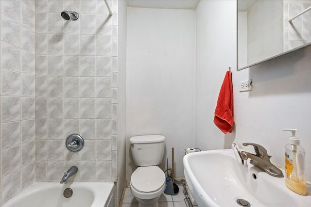 934 W 35th Place, Chicago, IL 60609