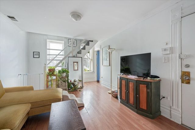 934 W 35th Place, Chicago, IL 60609