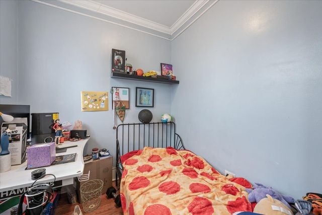 934 W 35th Place, Chicago, IL 60609