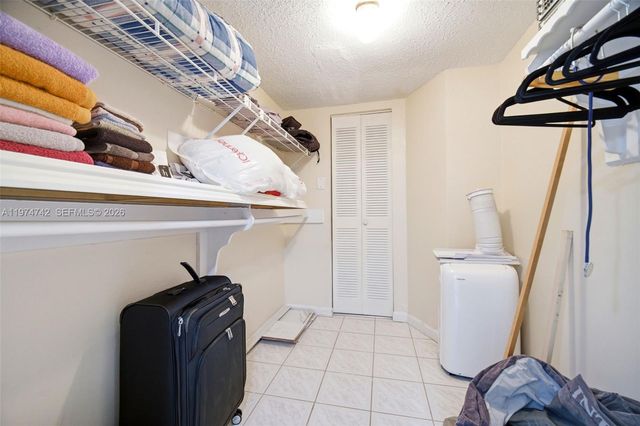 4270 NW 40th Street 104, Lauderdale Lakes, FL 33319