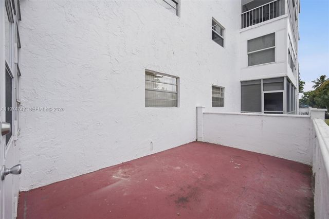 4270 NW 40th Street 104, Lauderdale Lakes, FL 33319