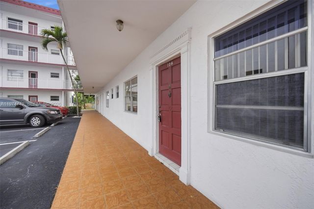 4270 NW 40th Street 104, Lauderdale Lakes, FL 33319