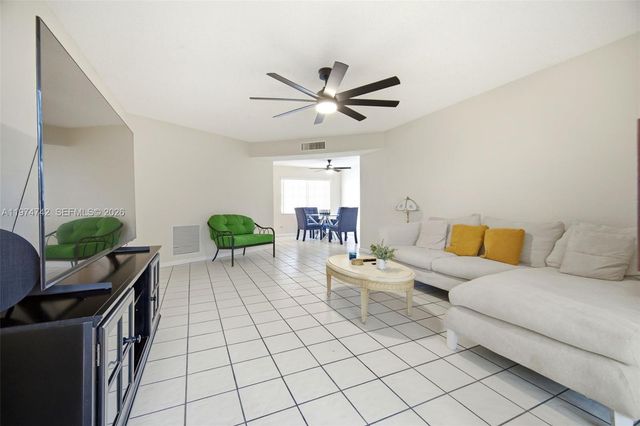 4270 NW 40th Street 104, Lauderdale Lakes, FL 33319