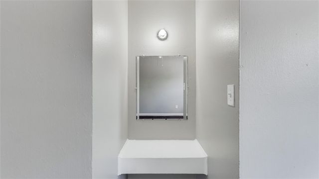 122 E Crosstimbers Street 117, Houston, TX 77022