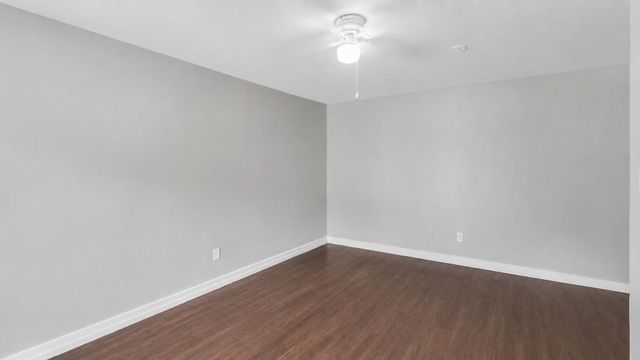 122 E Crosstimbers Street 117, Houston, TX 77022