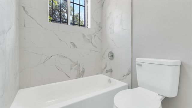 122 E Crosstimbers Street 117, Houston, TX 77022