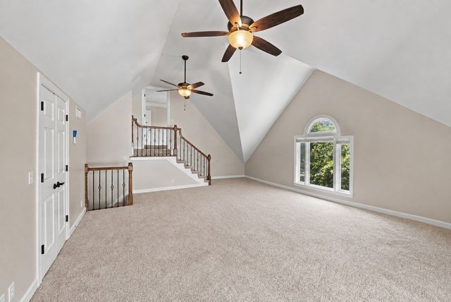 8009 Montcastle Dr, Nashville, TN 37221