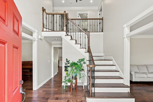 8009 Montcastle Dr, Nashville, TN 37221
