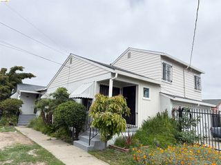1267 101St Ave, Oakland, CA 94603