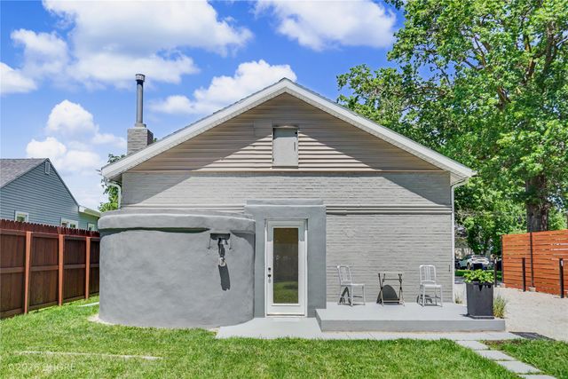 2906 Adams Avenue, Des Moines, IA 50310