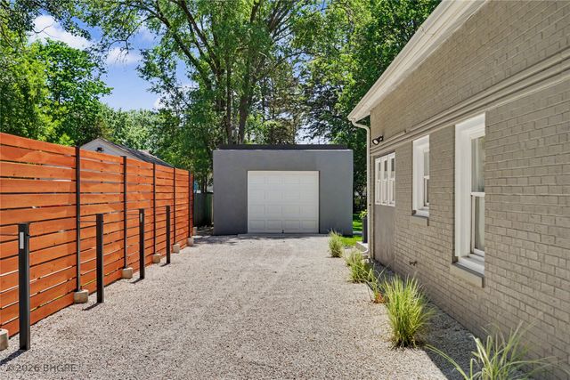 2906 Adams Avenue, Des Moines, IA 50310